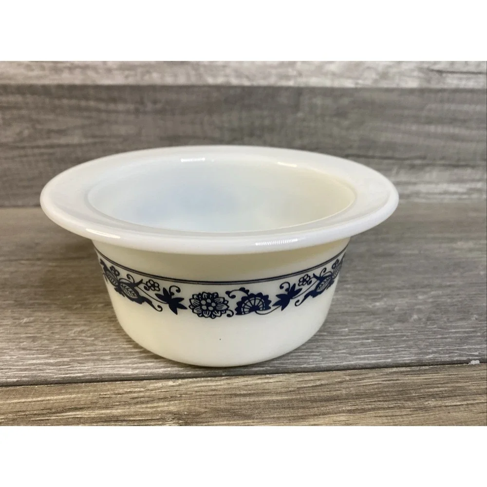 Pyrex Ramekin Custard Cup Unisex OS White Excellent Old Town Blue Floral Onion